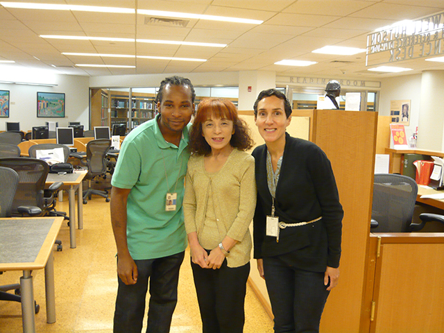 s_atSchomburgwithlibrarians
